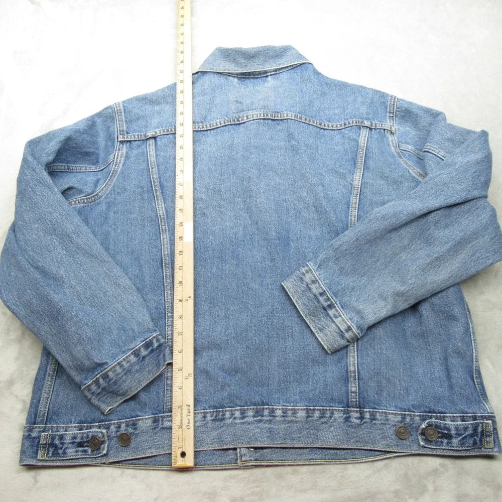 Levis item has